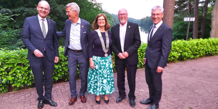 Alle Jahre wieder – Ämterwechsel beim Rotary-Club Herzogtum Lauenburg-Mölln