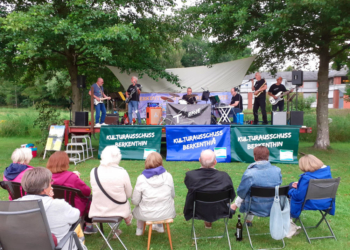 Sommerkonzert: Berkenthiner spendeten 3.500 Euro für Flutopfer