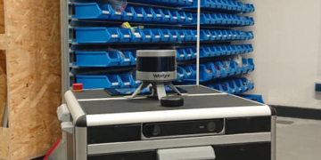 Transportroboter Laura und Tabula Shuttle auf Lauenburgs Wochenmarkt