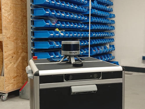 Transportroboter Laura und Tabula Shuttle auf Lauenburgs Wochenmarkt