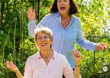 ‚Hurra, wir leben wieder!‘ – Comedy nur für Frauen mit dem Duo ‚Bibi & Ina‘