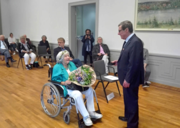 Stadt Ratzeburg ehrt Elfriede Hübner für ihr ehrenamtliches Lebenswerk