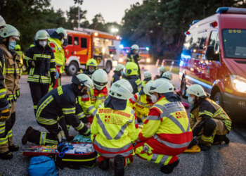 Sieben Verletzte bei Verkehrsunfall