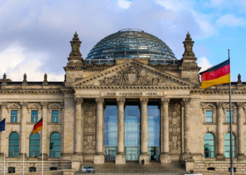 Das Jugendforum des Kreis Herzogtum Lauenburgs besucht den Bundestag