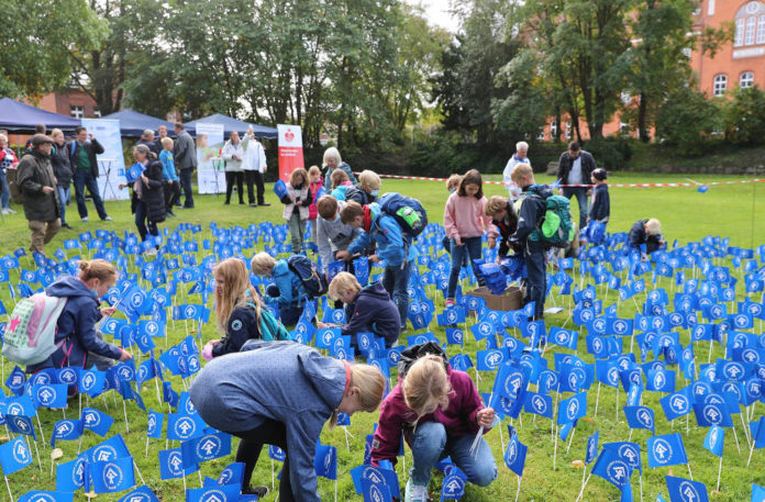 tbi Kinderarmutsfähnchenaktion