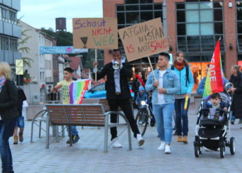 Azadi – Freiheit für Afghanistan: Kundgebung in Ratzeburg zum Tag des Flüchtlings