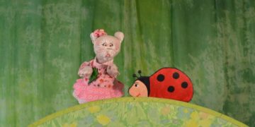 Tandera-Theater in der Stadtbücherei Mölln