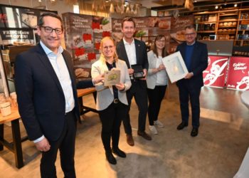 IHK zu Lübeck verleiht der Konditorei Junge den begehrten Ausbildungs-Award