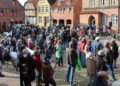 ‚Wir sind nicht still‘ – bunter Protest in Mölln