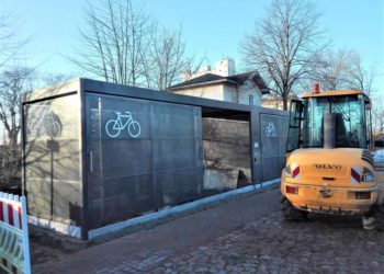Aufbau der „Bike & Ride“- Fahrradabstellanlage am Ratzeburger Bahnhof hat begonnen