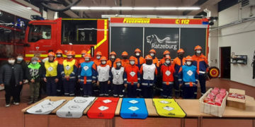 Weihnachtsgeschenke für die Jugendfeuerwehr