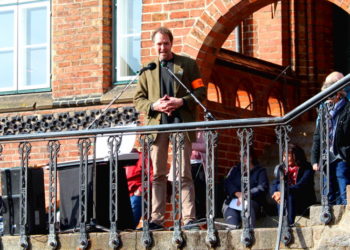 Engagiert gegen Rechtsextremismus: Mark Sauer mit dem Verdienstkreuz am Bande ausgezeichnet