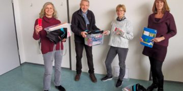 Runder Tisch gegen Kinderarmut spendet Schulmaterial für Schulsozialarbeit