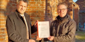 Übergabe Förderbescheid für den Schönberger Musiksommer 2022