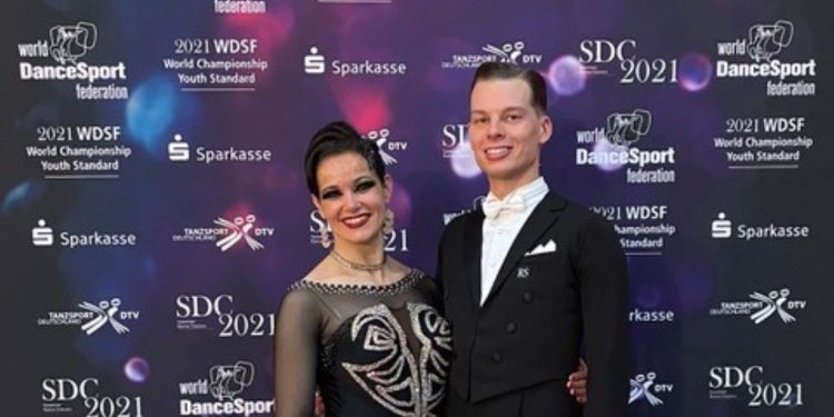 Erfolgreicher Jahresabschluss für Geesthachter Tanzpaar