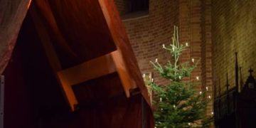 Andersens Märchen vom Tannenbaum im Dom