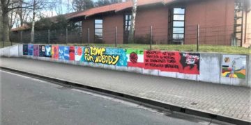 Jugendliche werden kreativ bei Graffitiaktion gegen Rassismus