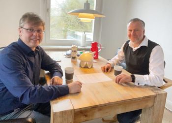 Reimar von Wachholtz gibt Volker Barczynski Impulse für soziale Themen