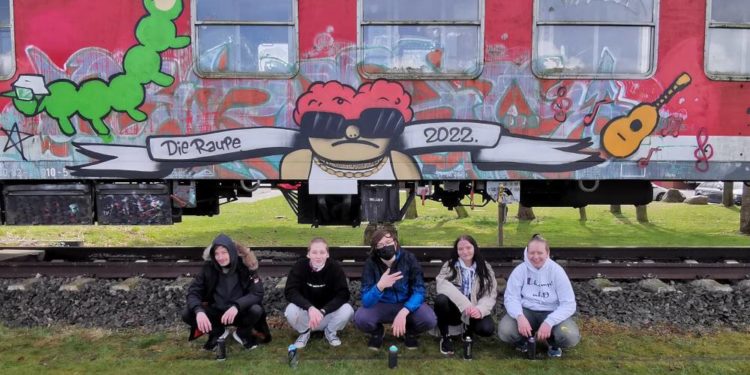 „Die Raupe“ – Open-Air Jugendtheater