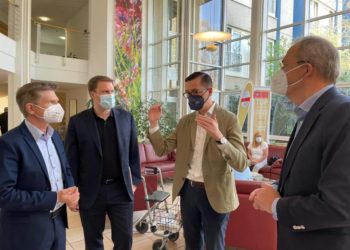 Gesundheitsminister Dr. Heiner Garg zu Besuch bei AMEOS