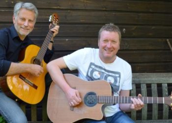 Zwei Michaels, zwei Gitarren, eine Leidenschaft – Acoustic Guitar Only