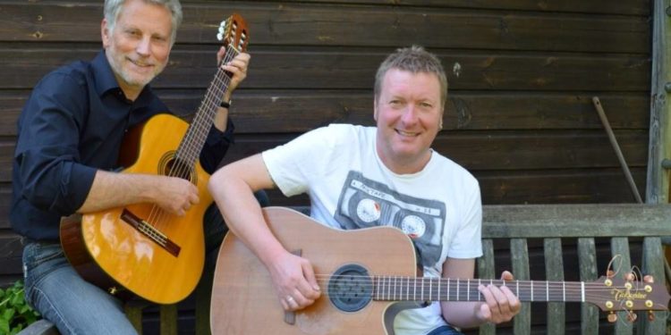 Zwei Michaels, zwei Gitarren, eine Leidenschaft – Acoustic Guitar Only