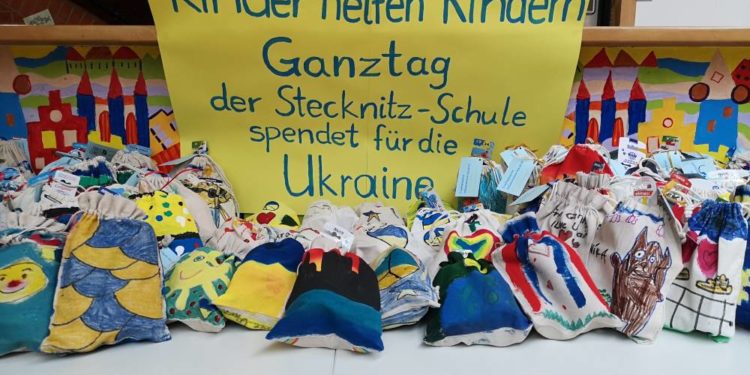 Kinder helfen Kindern