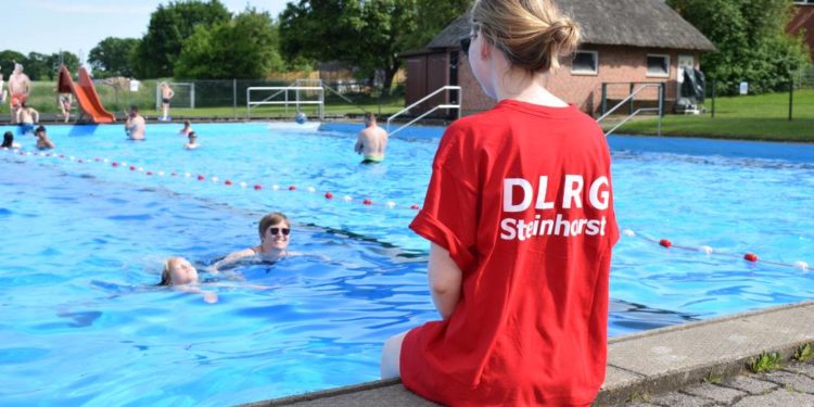DLRG Steinhorst – Vereinsarbeit für das Freibad