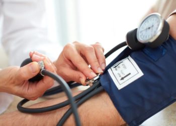 Regelmäßig Blutdruck messen