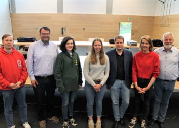 Politik hautnah: Landtagskandidaten zu Besuch in der Gemeinschaftsschule Sandesneben