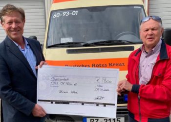 DRK Mölln erhält Spende für die Flüchtlingshilfe
