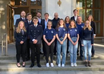 Ehrung der Jugendfeuerwehr Niendorf im Landtag – Jugend sammelt für Jugend