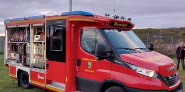 Übergabe des neuen Feuerwehrfahrzeuges auf der Maifeier