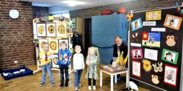 Großes Tierprojekt im städtischen Kindergarten präsentiert sich in einer Ausstellung