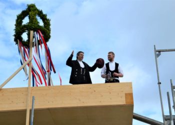 Richtfest bei der neuen Rettungswache Salem