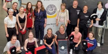 Selbstbehauptungs- und Selbstverteidigungskurs für Mädchen in der Gemeinschaftsschule