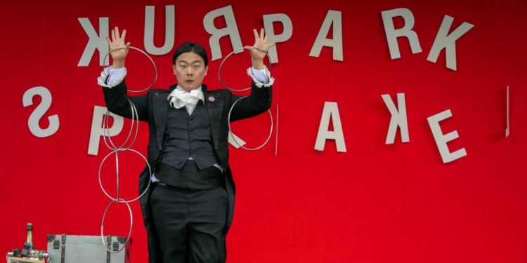 Leuchtende Augen beim Kurpark Spektakel