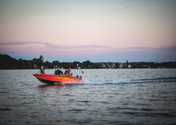 Wechselhaftes Wetter fordert die Wasserretter – 33 Personen gerettet!