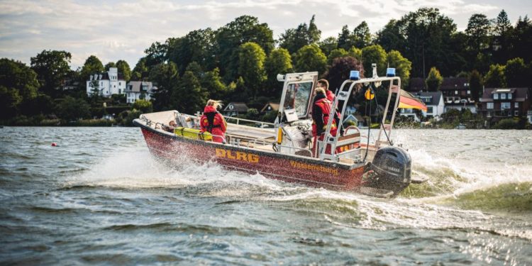 Wechselhaftes Wetter fordert die Wasserretter – 33 Personen gerettet!