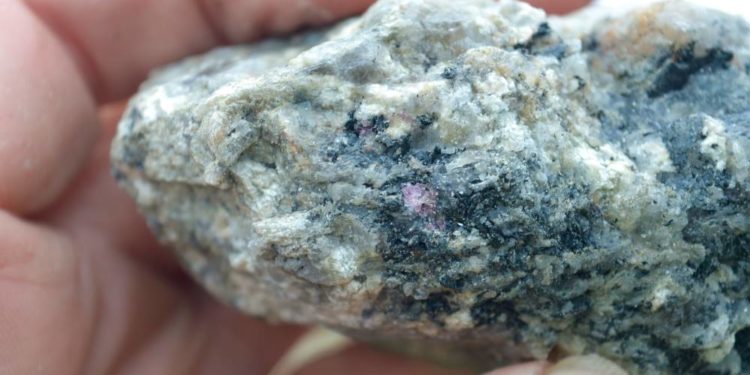 Sommer, Sonne, Strand und Steine