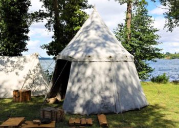 Lagerleben am Fuße von St. Georg