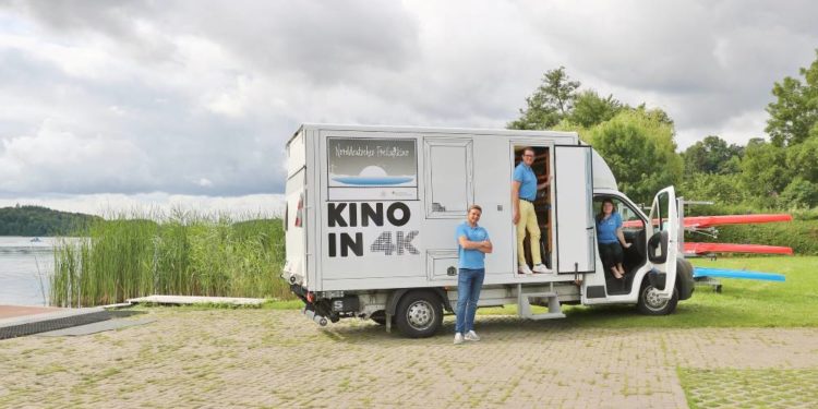 Das Freiluftkino startet wieder – professionelle Unterhaltung unter freiem Himmel 