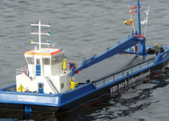 Modellschiffe auf dem Möllner Mühlenteich