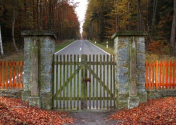 Wegenutzung auch nach Jahrzehnten kein Gewohnheitsrecht