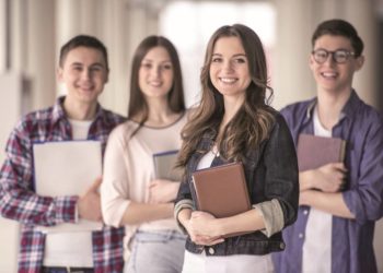 Duales Studium vereint Praxis und Theorie