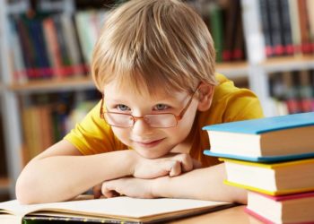 Zum Schulbeginn die Sehstärke im Auge behalten