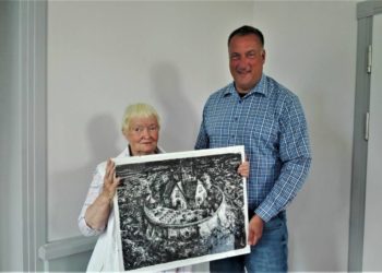 Stadt Ratzeburg erhält zeitkritische Originallithographie von A. Paul Weber