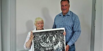 Stadt Ratzeburg erhält zeitkritische Originallithographie von A. Paul Weber