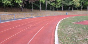 Teile des Sportplatzes in der Heinrich-Hertz-Straße gesperrt