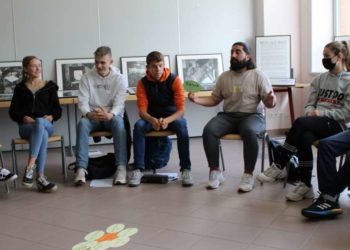 „Peer-Guide“-Ausbildung – 30 Jahre Mölln nach Mölln